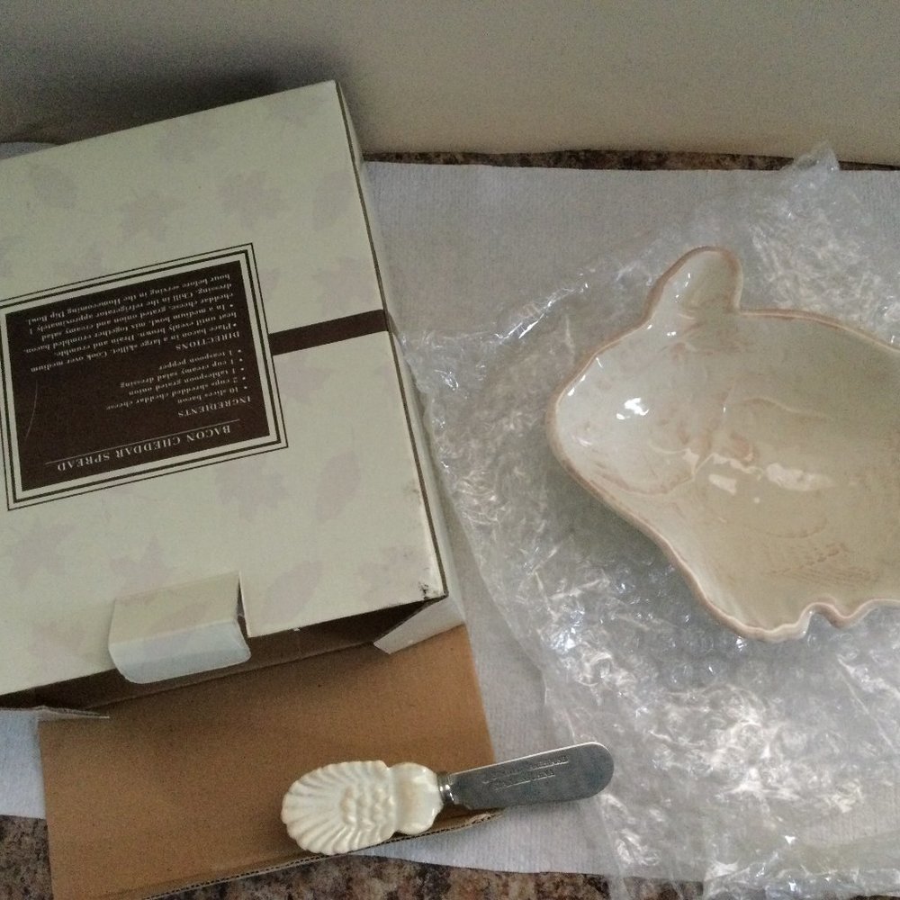 2006 Boston Warehouse homecoming Dip Bowl and Spreader 2 pieces Set ceramic